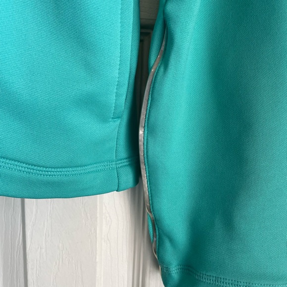 Jade Adidas Tops Size Medium - Picture 5 of 11